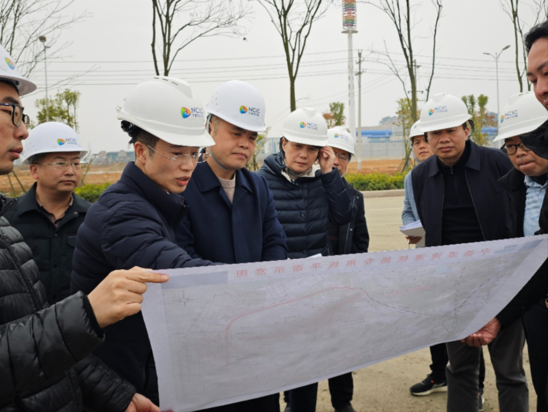 2024-2-29市交投集團(tuán)領(lǐng)導(dǎo)深入市交投物流集團(tuán)項(xiàng)目一線調(diào)研，章佳琦拍攝2.jpg