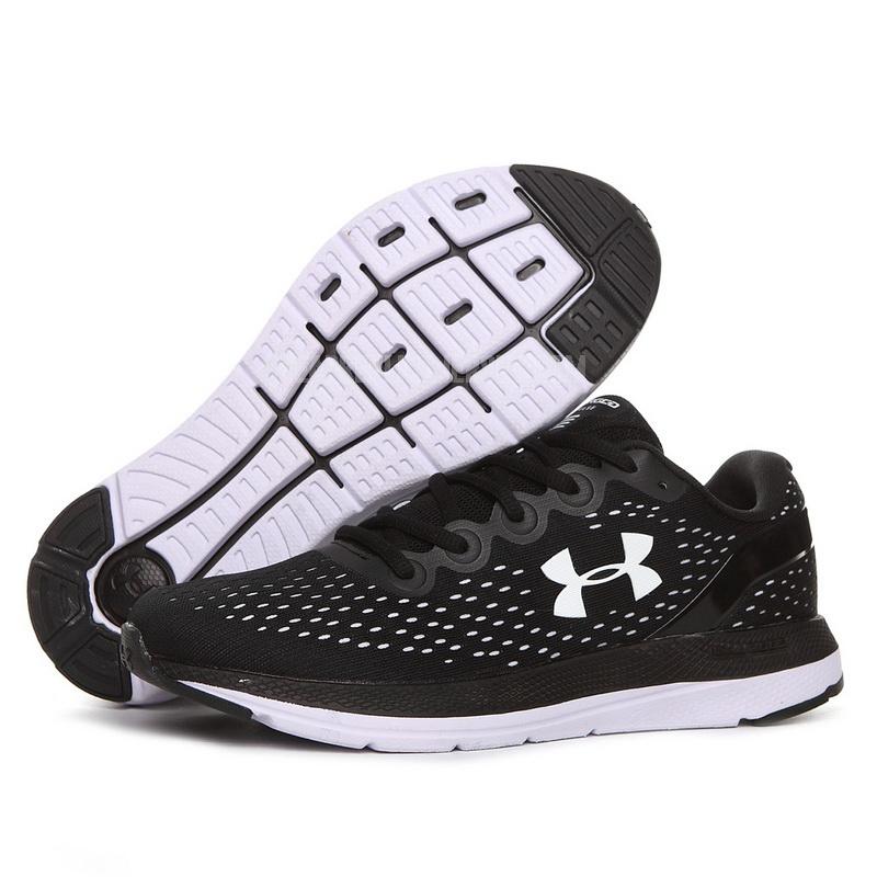 run53 men's black charged impulse under armour running shoes